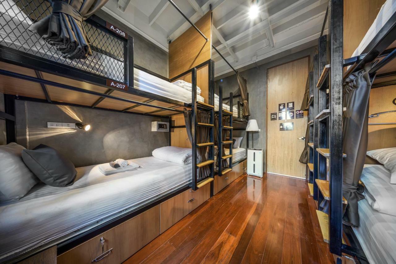 Oyo 685 Am Bed Hostel Bangkok Esterno foto